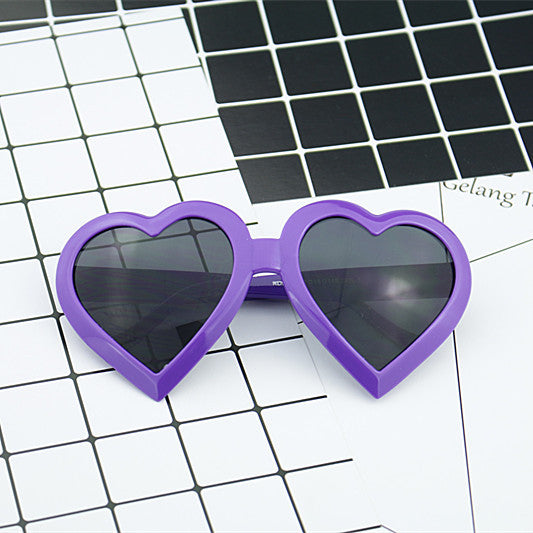 Women's Heart-Shaped Sunglasses in Modern Design Kalsten