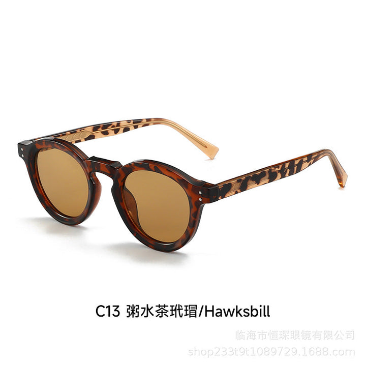 Ladies sunglasses in modern and unique design Kalsten