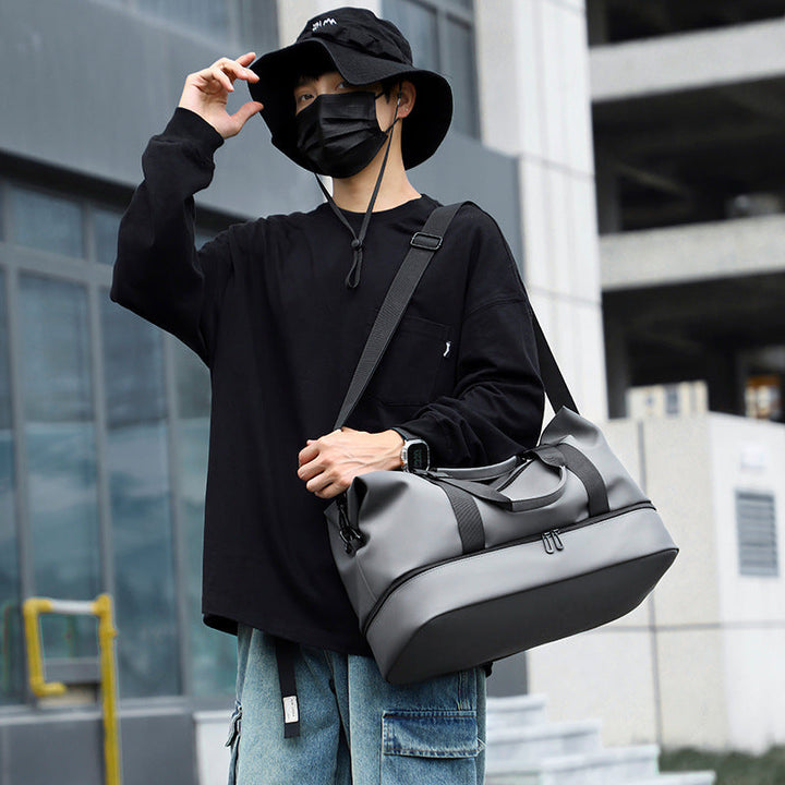 Sporty and Water-Repellent Duffel Bag with Adjustable Carrying System Kalsten