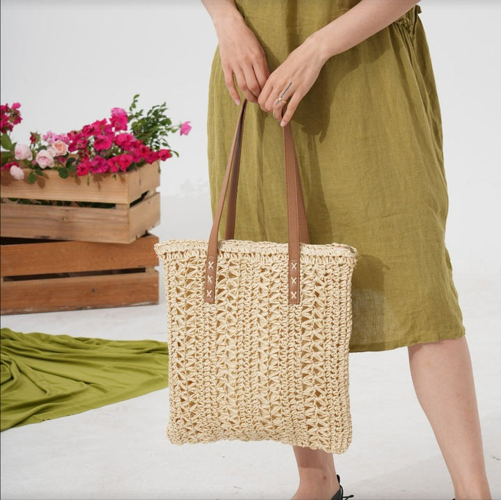 Handwoven beach bag with braided pattern Kalsten