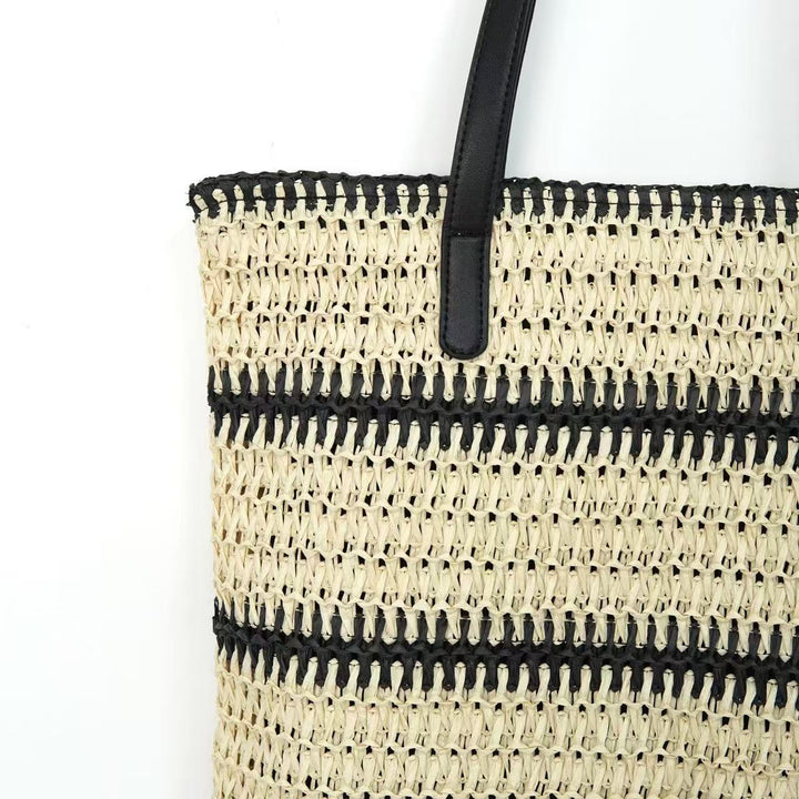 Beach bag with modern stripes and robust carrying straps Kalsten