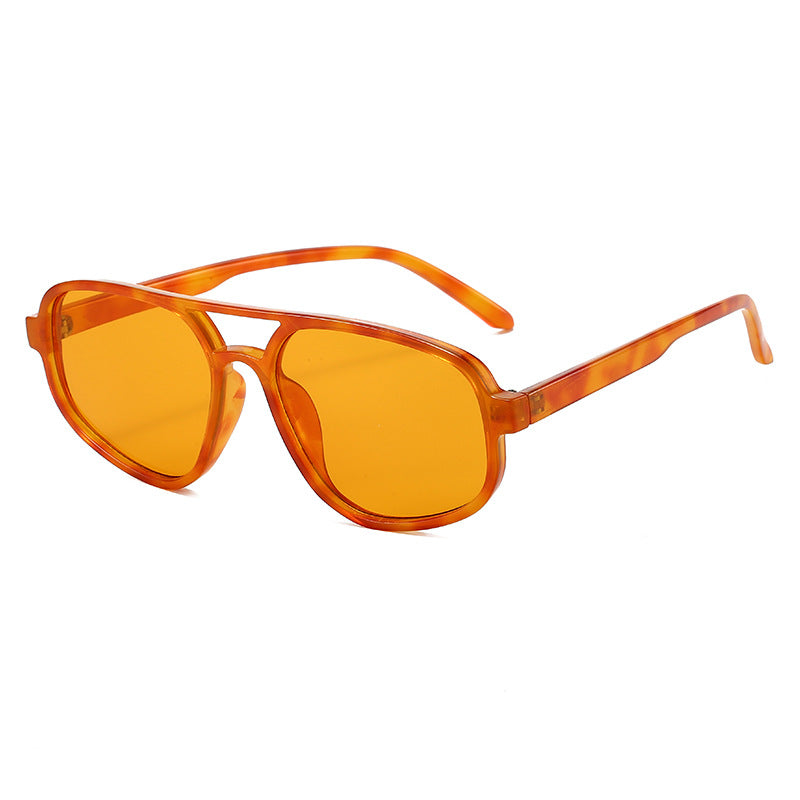 Women's fashionable sunglasses with wide frame and UV protection Kalsten