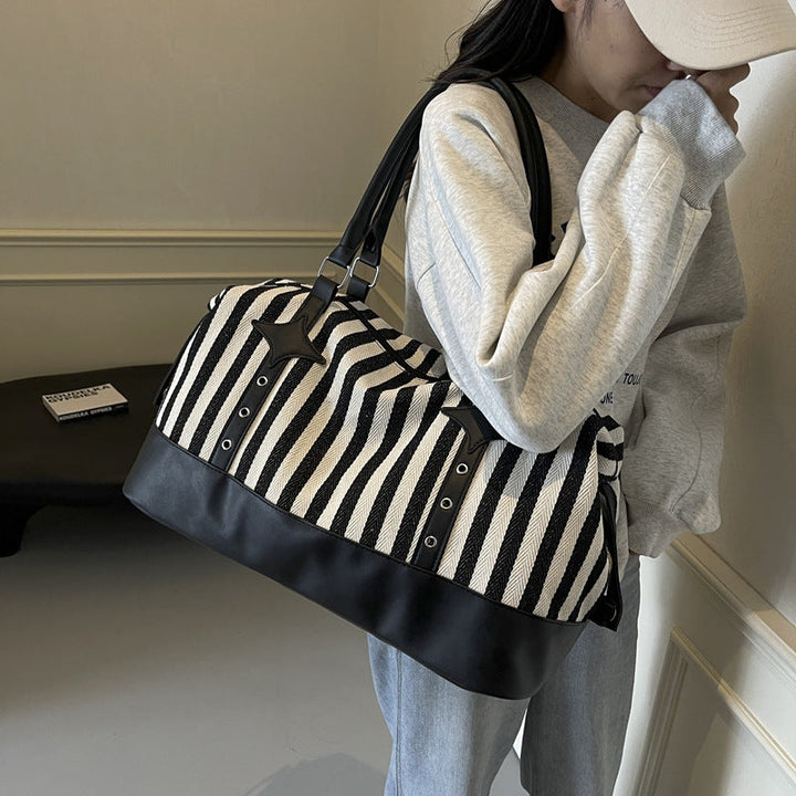 Elegant Sports Duffel Bag with Structured Outer Material and Sturdy Carry Straps Kalsten
