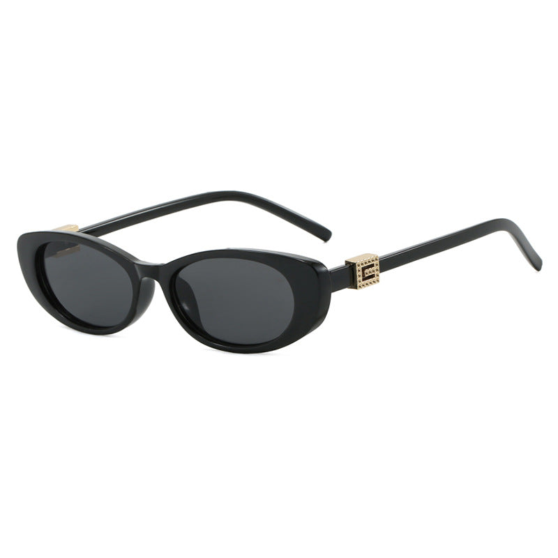 Women elegant Cat-Eye sunglasses with fine accents Kalsten