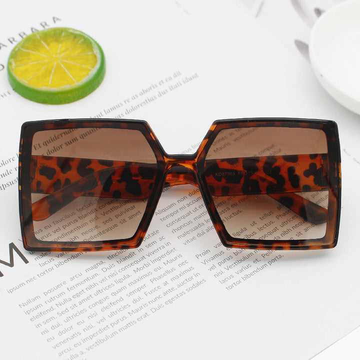 Women's Fashion Oversized Sunglasses with Angular Design Kalsten