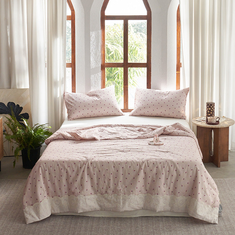 Ladies elegant bedspread with delicate floral pattern Kalsten