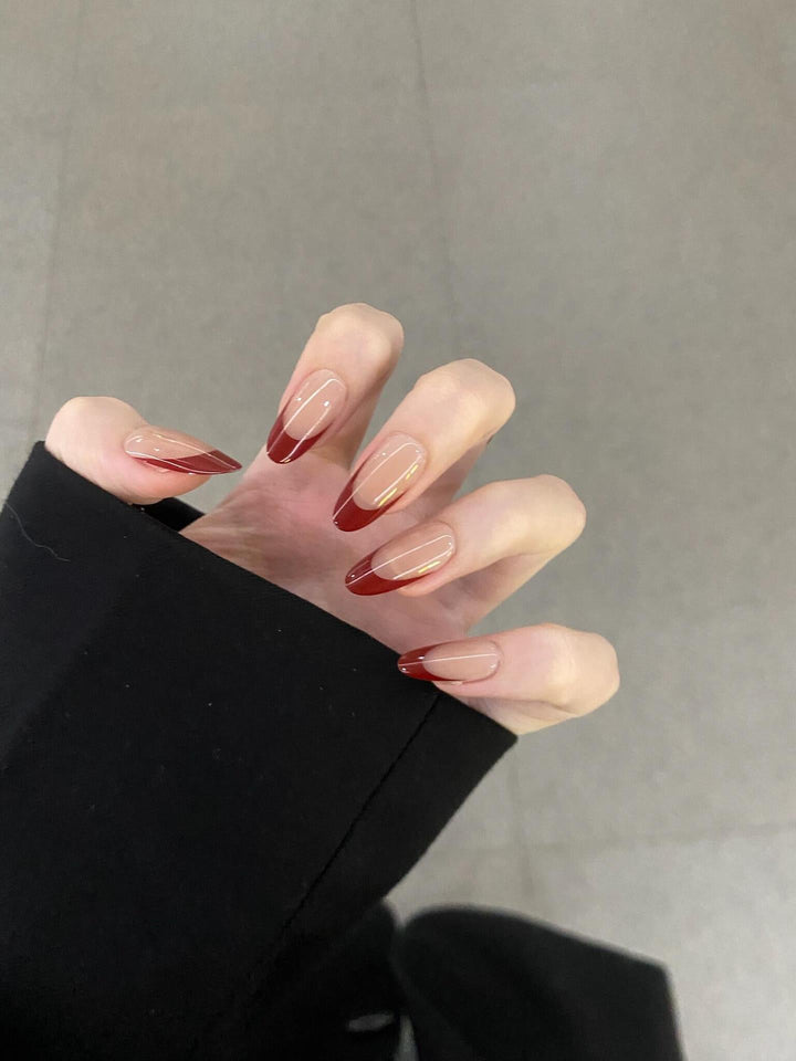 Elegant artificial nails with modern gradient effects Kalsten
