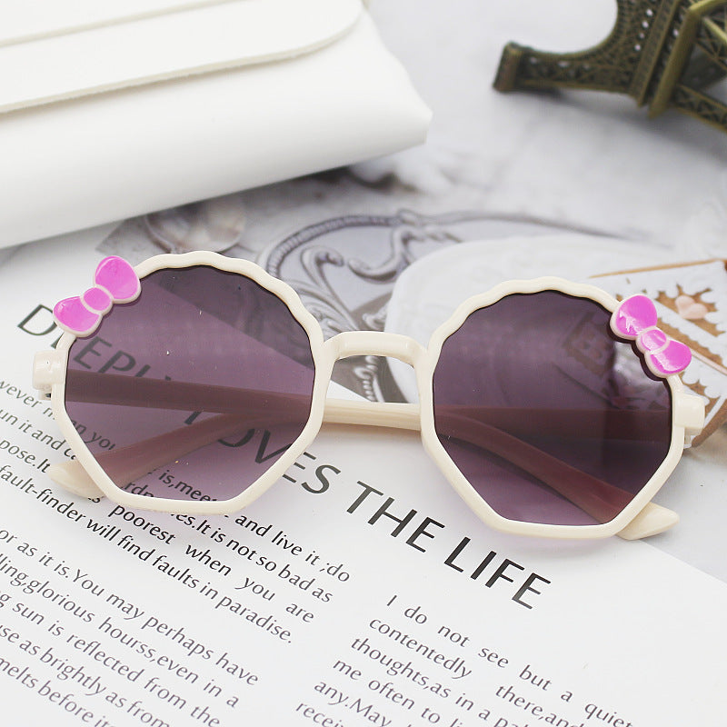Women's playful sunglasses in creative design Kalsten