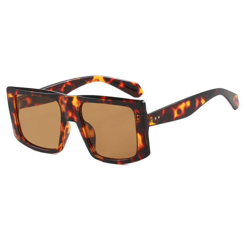 Women's square sunglasses with robust plastic frame and protective UV filter Kalsten