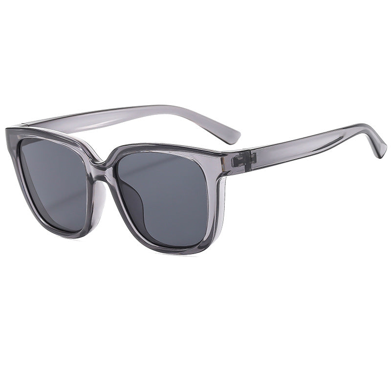 Ladies Cat-Eye Sunglasses with elegant and modern frame Kalsten