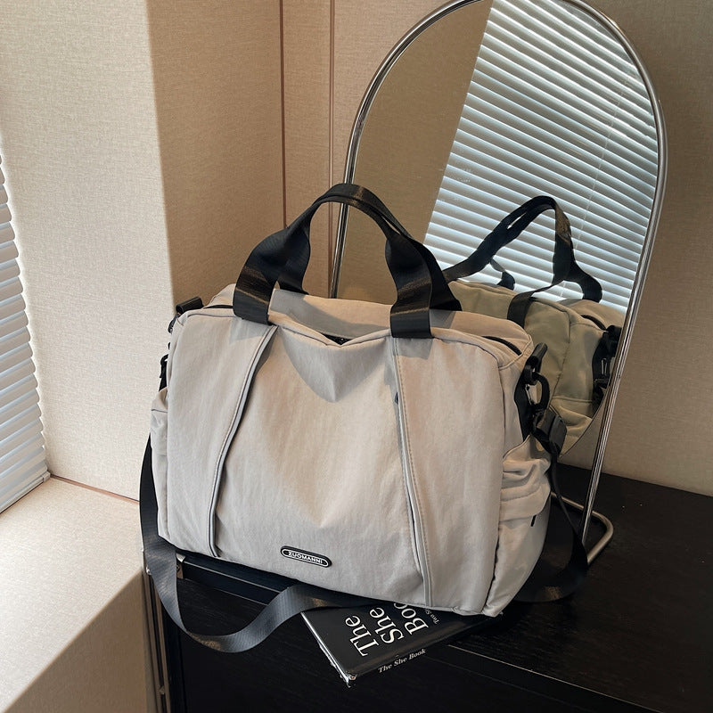 Multifunctional Travel Bag With Durable Outer Material Kalsten