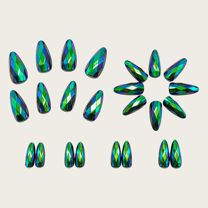 Glamorous artificial nails with faceted design Kalsten