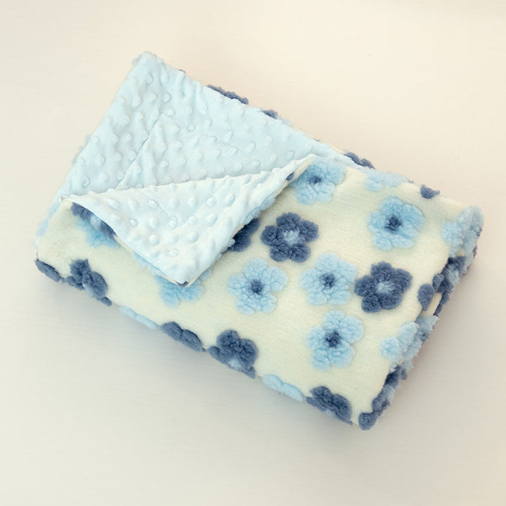 Ladies soft and cuddly microfiber blanket with floral pattern Kalsten