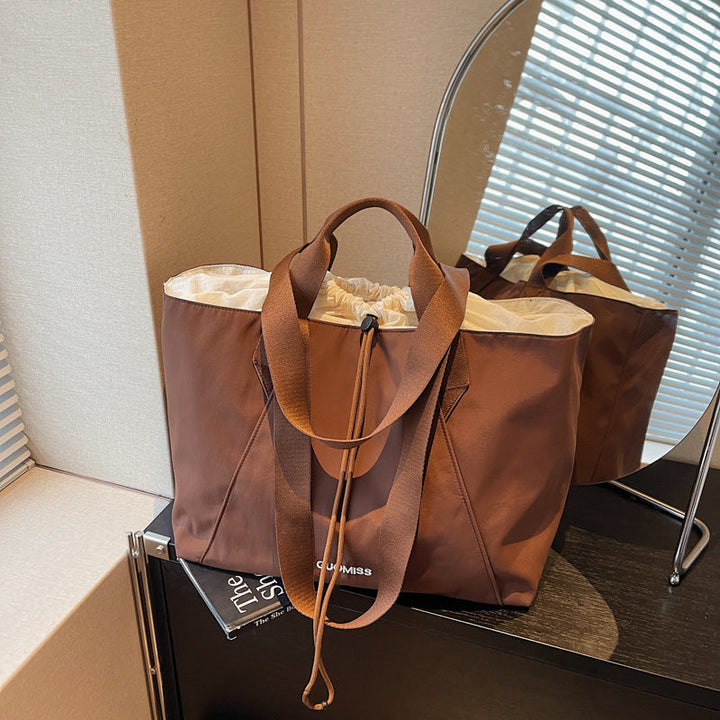 Sporty Travel Bag With Innovative Inner Pocket Kalsten