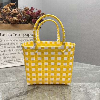Charming and playful handbag Acalora
