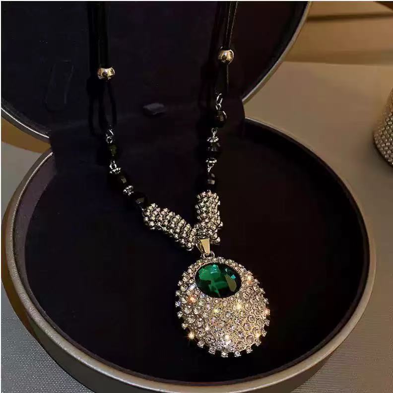 Crystal Embellished Pendant Necklace Kalsten