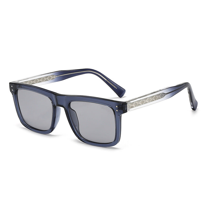 Women's sunglasses in a modern and sturdy design Kalsten