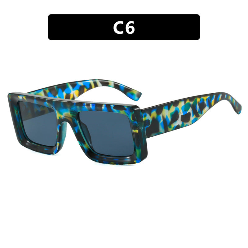 Women's fashionable square sunglasses with sturdy frame and protective lenses Kalsten