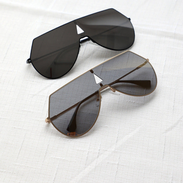 Women's futuristic oversized sunglasses with protective metal frame Kalsten