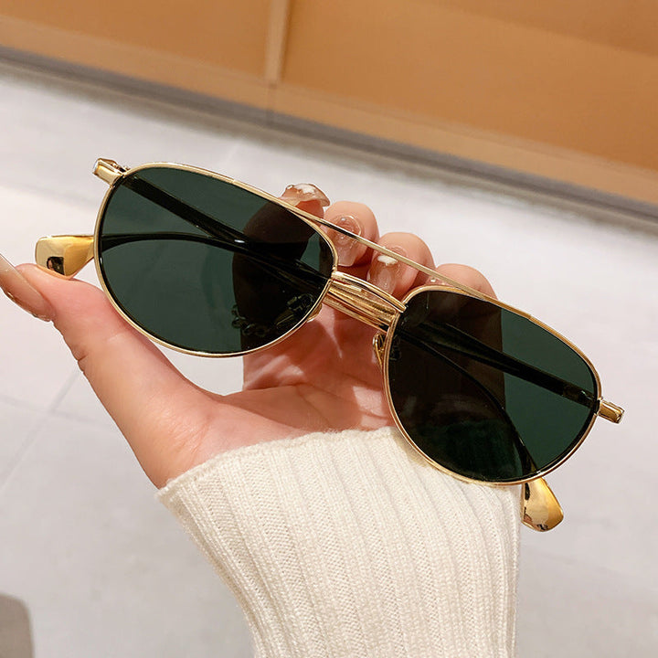 Ladies fashionable pilot sunglasses with elegant gold frame Kalsten