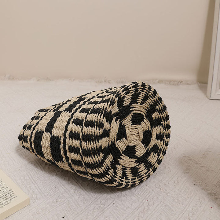 Handcrafted basket bag with modern geometric pattern Kalsten