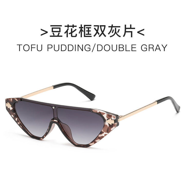 Women futuristic sunglasses with distinctive design Kalsten