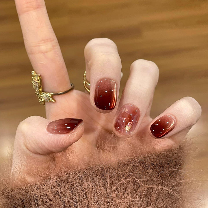 Artificial nails in modern ombre design Kalsten