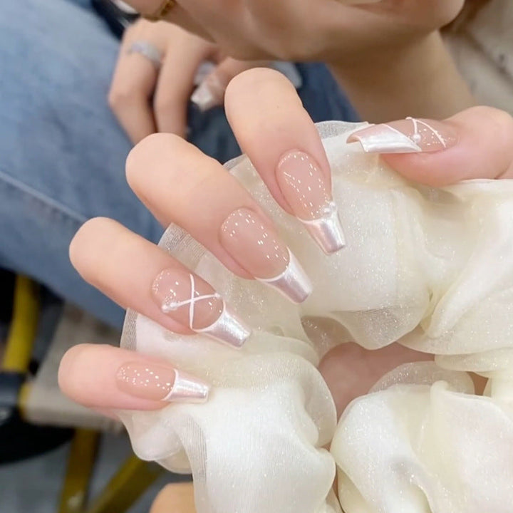 Artificial nails with heart design and glitter accents Kalsten