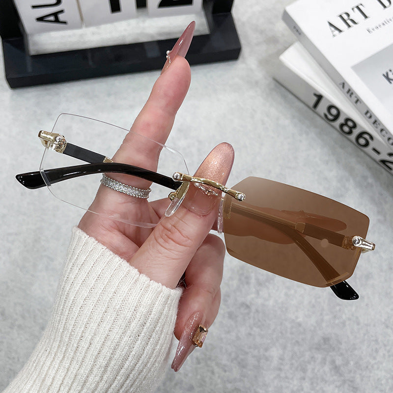Ladies elegant and fashionable sunglasses with transparent frame Kalsten