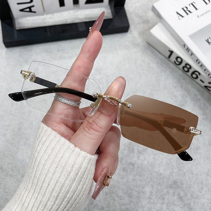 Ladies elegant and fashionable sunglasses with transparent frame Kalsten