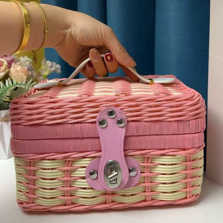 Women Robust Rattan Storage Box Kalsten