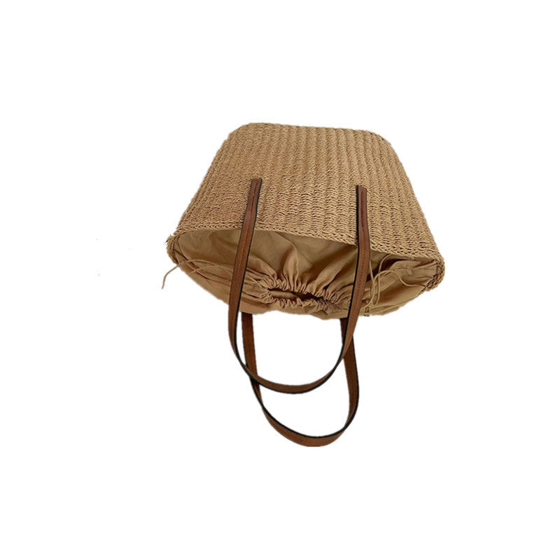Spacious straw bag with sustainable leather handles Kalsten