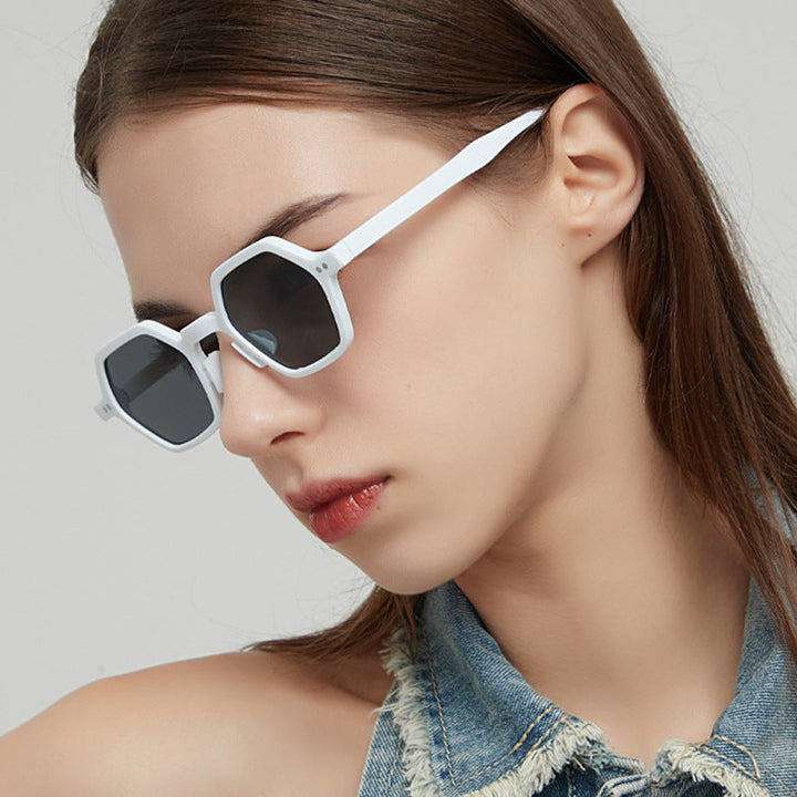 Women's hexagonal sunglasses in a modern design with protective lenses Kalsten