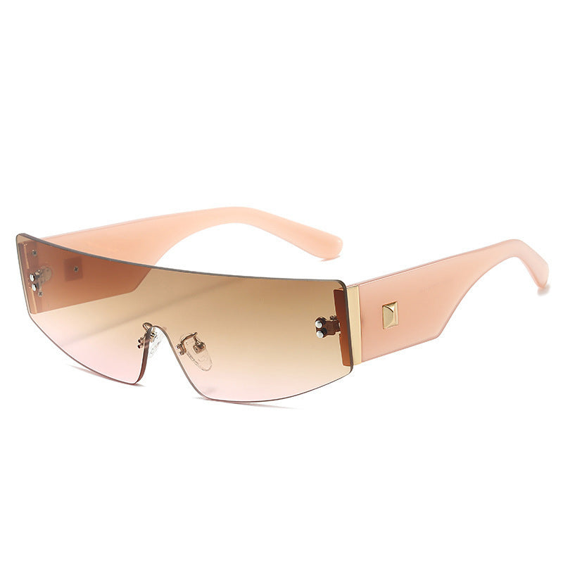 Ladies trendy sunglasses with futuristic design Kalsten