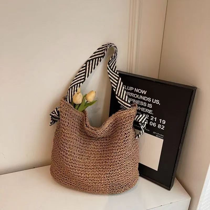 Handcrafted Trendy Straw Bag Kalsten