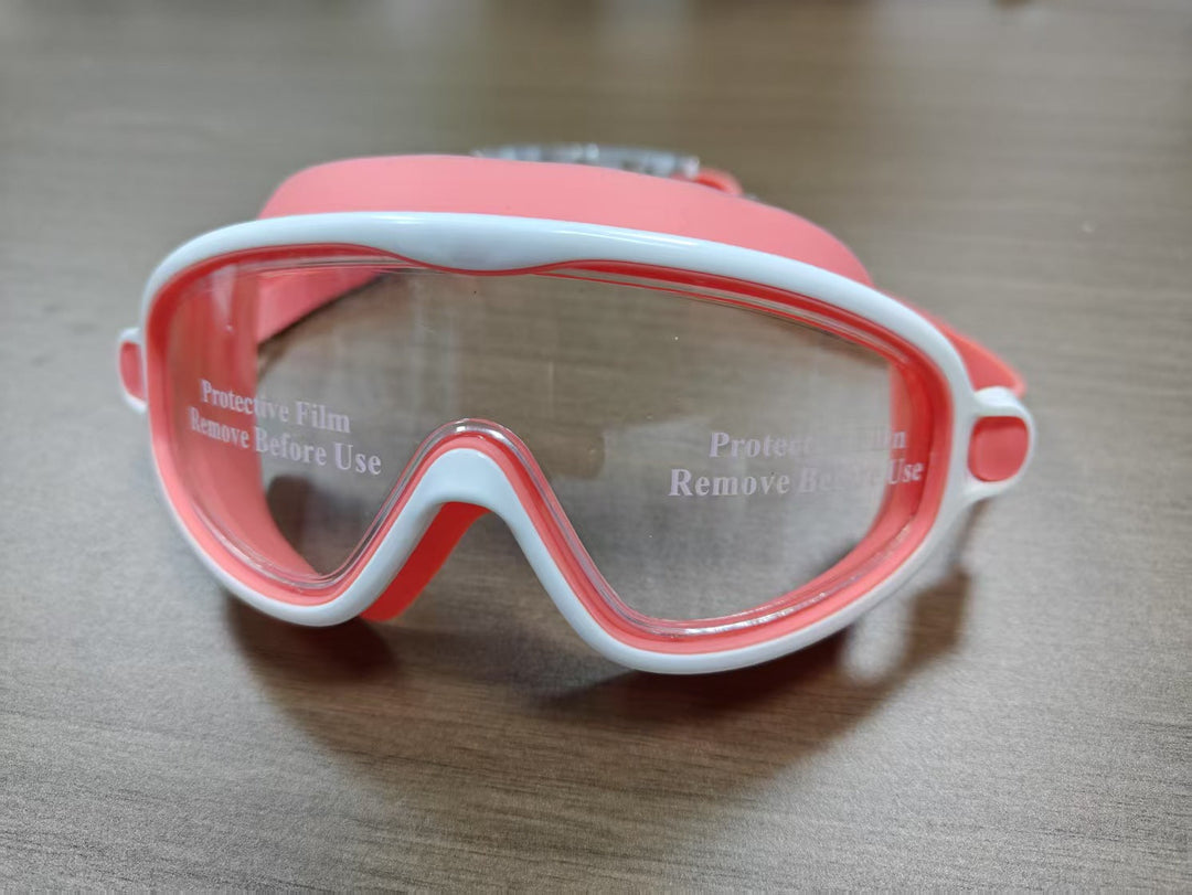Swimming mask with wide field of vision and UV protection Kalsten