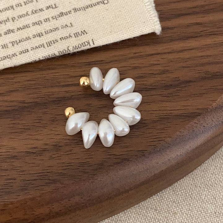 Noble earrings with pearl design Kalsten