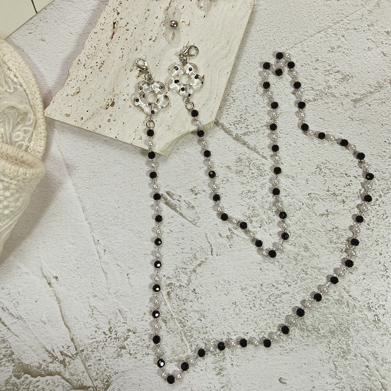 Elegant jewelry necklace with heart-shaped pendants Kalsten