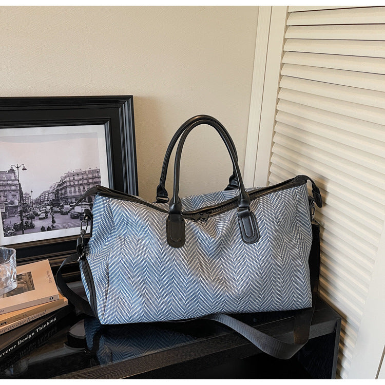Durable travel bag with versatile interior layout Kalsten