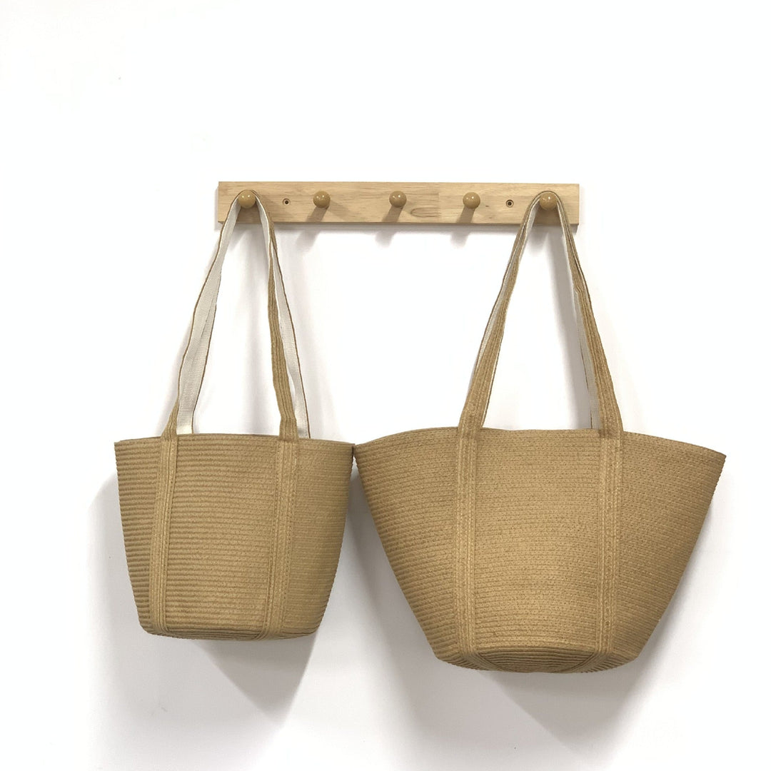 Spacious shopping bag with structured design Kalsten
