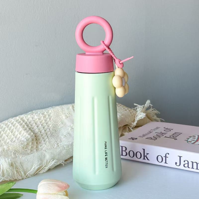 Ladies stylish water bottle with practical carry handle Kalsten