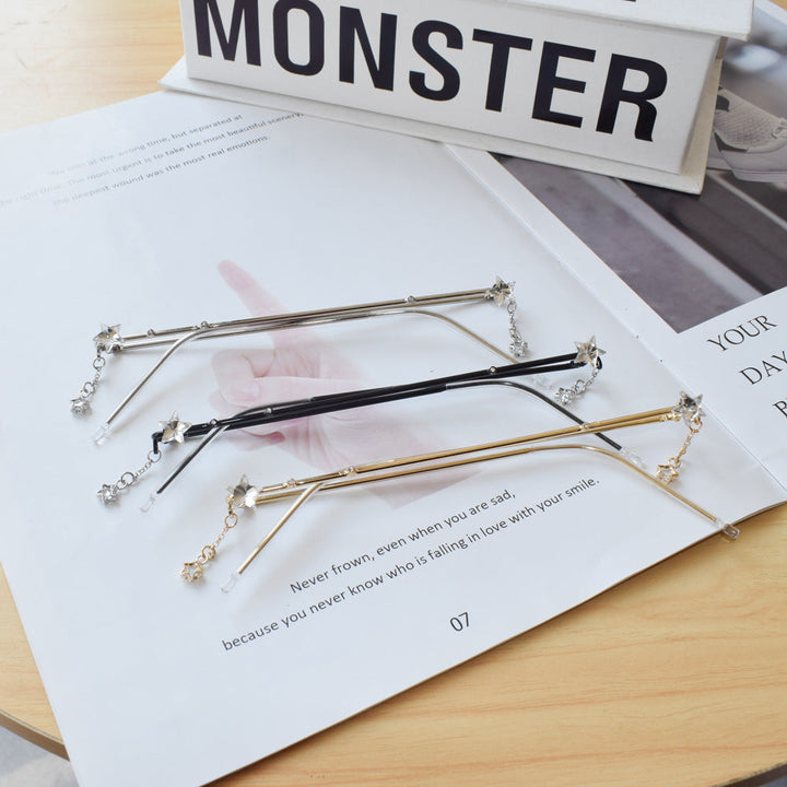 Star-Embellished Eyewear Chain Kalsten