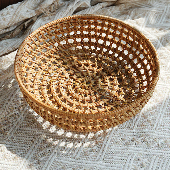 Ladies' round basket made of handwoven natural material Kalsten