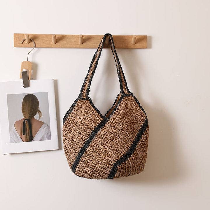 Braided beach bag with fashionable design Kalsten