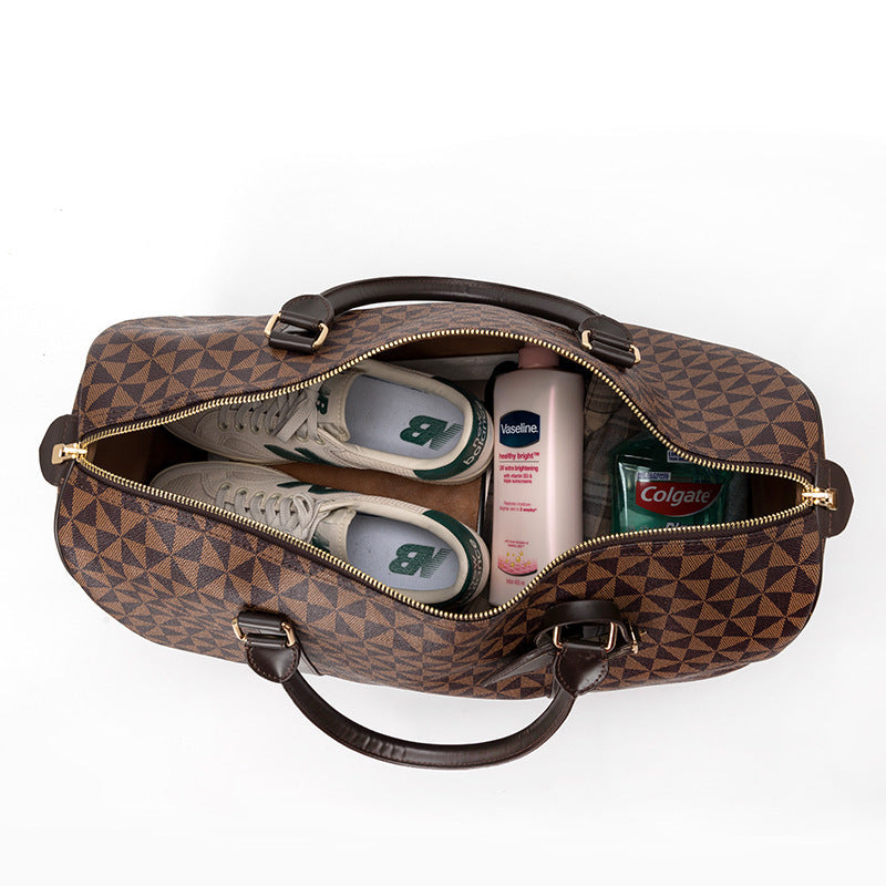 Spacious travel bag with stylish geometric design Kalsten