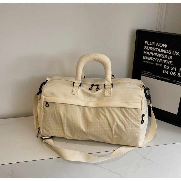 Sporty Travel Bag With Versatile Shopping Options Kalsten