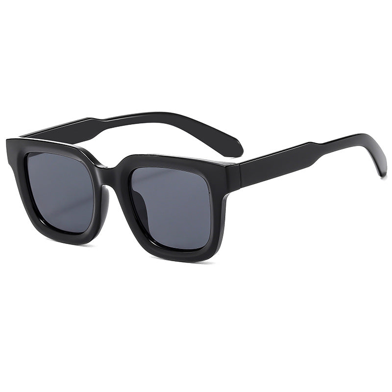 Ladies fashionable sunglasses in striking design Kalsten