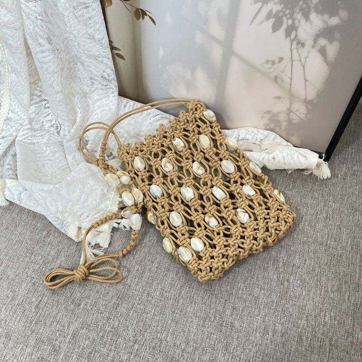 Hand-knotted shoulder bag with shells Kalsten