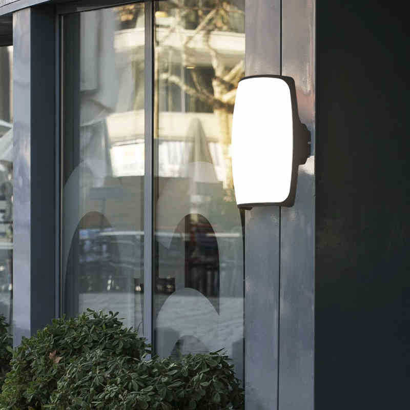 Waterproof Acrylic Curved Shade LED Outdoor Wall Sconce Lamp | Kalsten