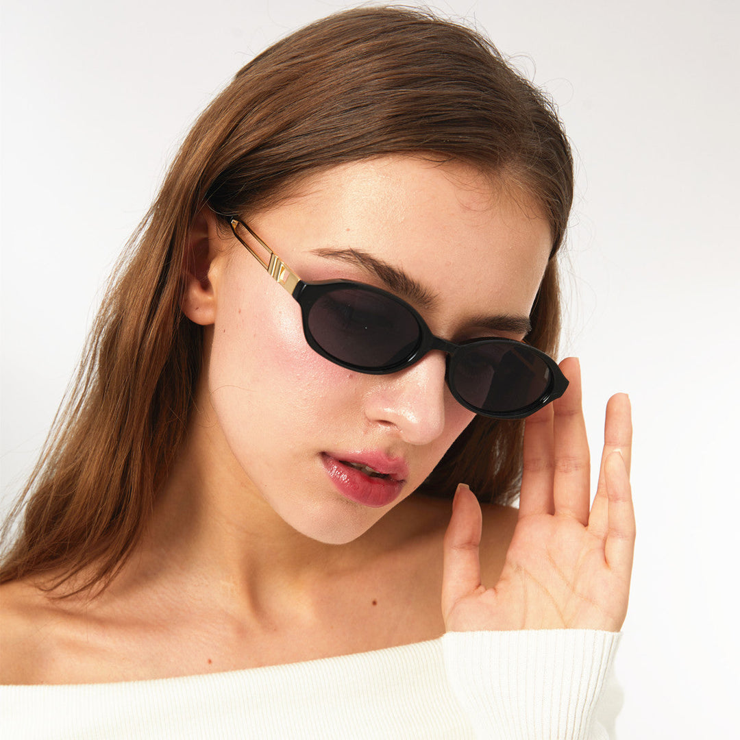 Women Elegant Sunglasses in luxurious tortoiseshell design with golden metal accents Kalsten